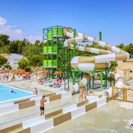 אתר קמפינג Mobil Confort *